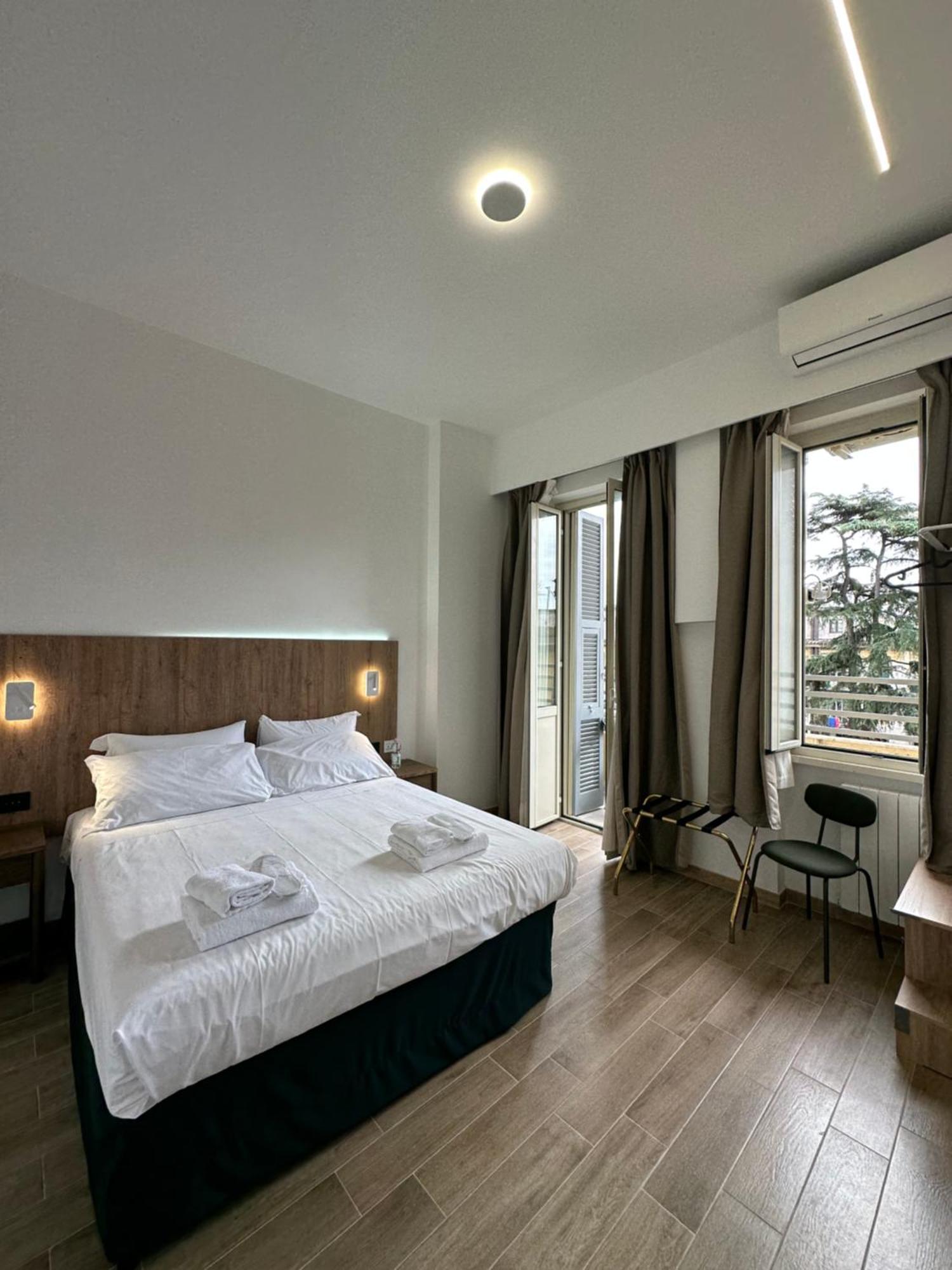 Отель Domus House Рим Экстерьер фото