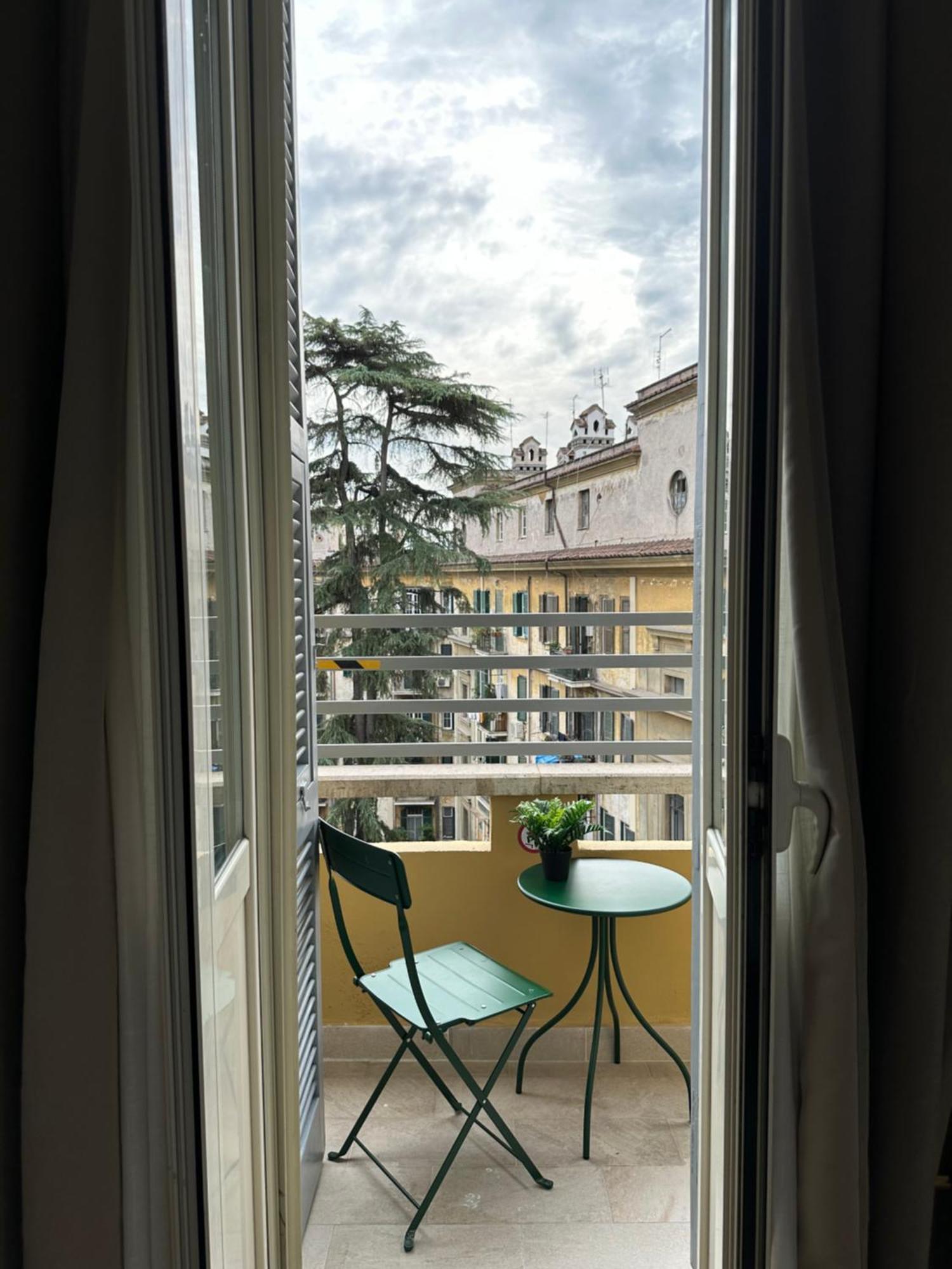 Отель Domus House Рим Экстерьер фото
